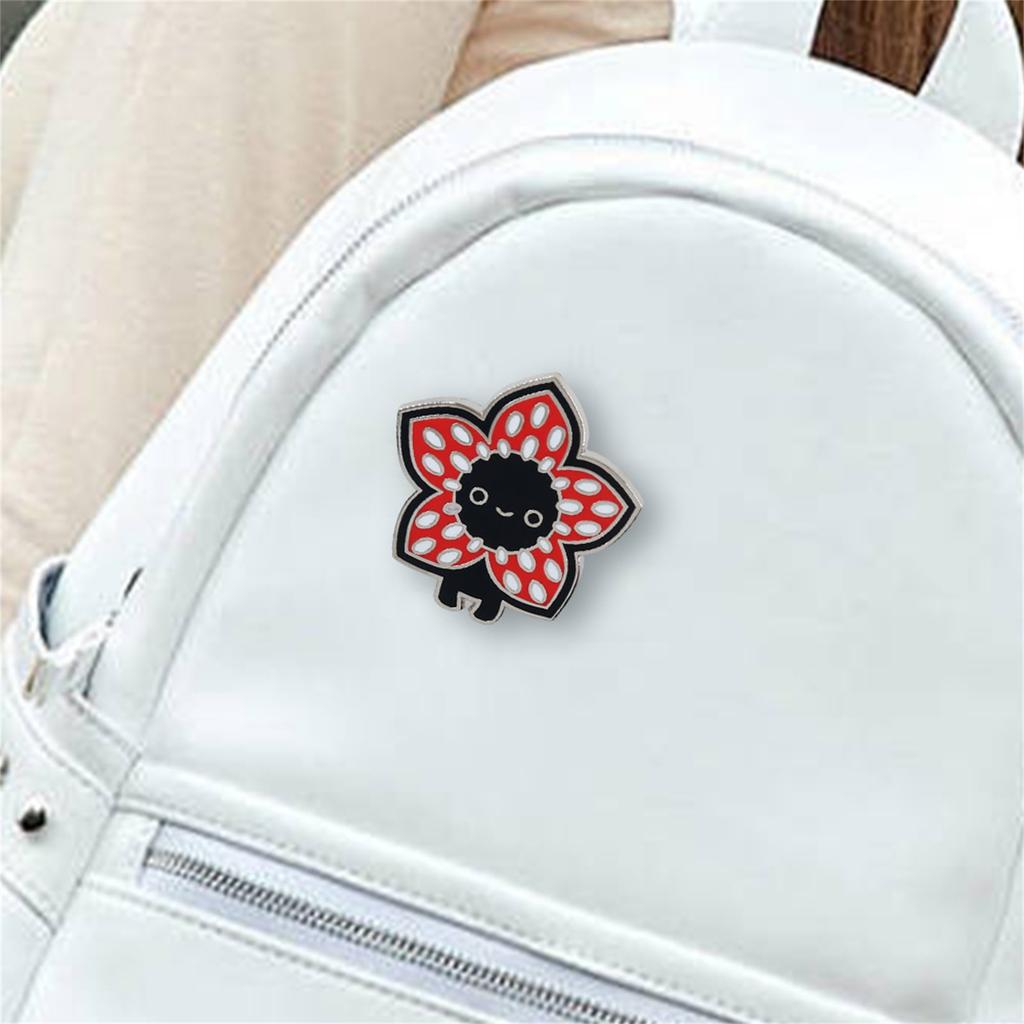 Cute Flower Alloy Plated Lapel Pin - Electroplating Craftsmanship Badge For Clothing, Backpack & Accessory Decoration