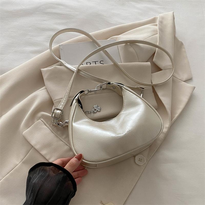 Niche Portable Crescent Moon Bag Women's 2025 New Trendy Fashion Underarm Bag Versatile Shoulder Messenger Bag