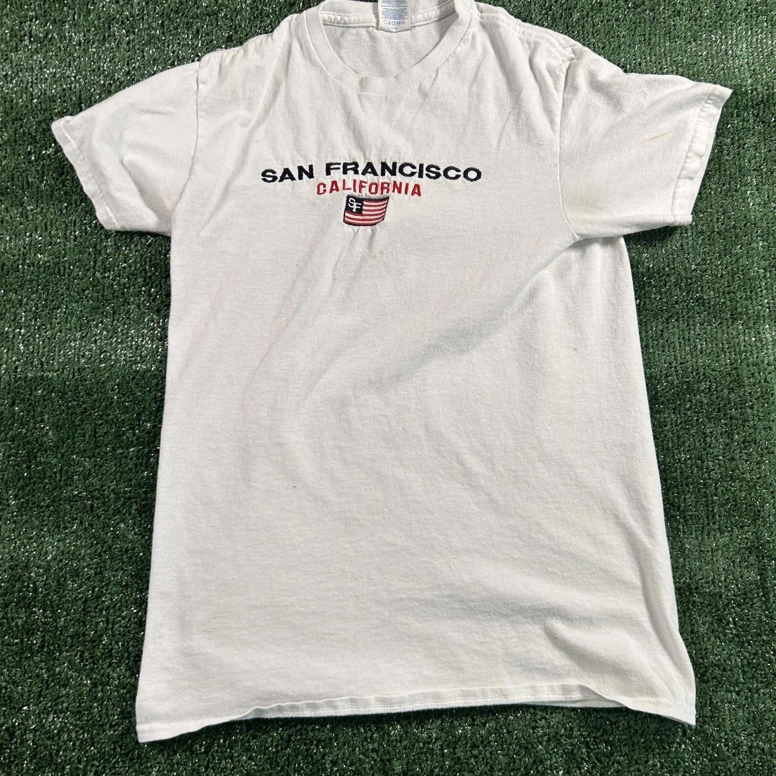 Men s White San Francisco California Graphic T-Shirt. Small L