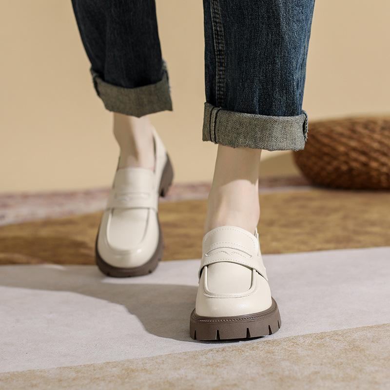 Spring and autumn new thick-soled inner height increase, one pedal thick heel Loafu small leather shoes women's small size 32333