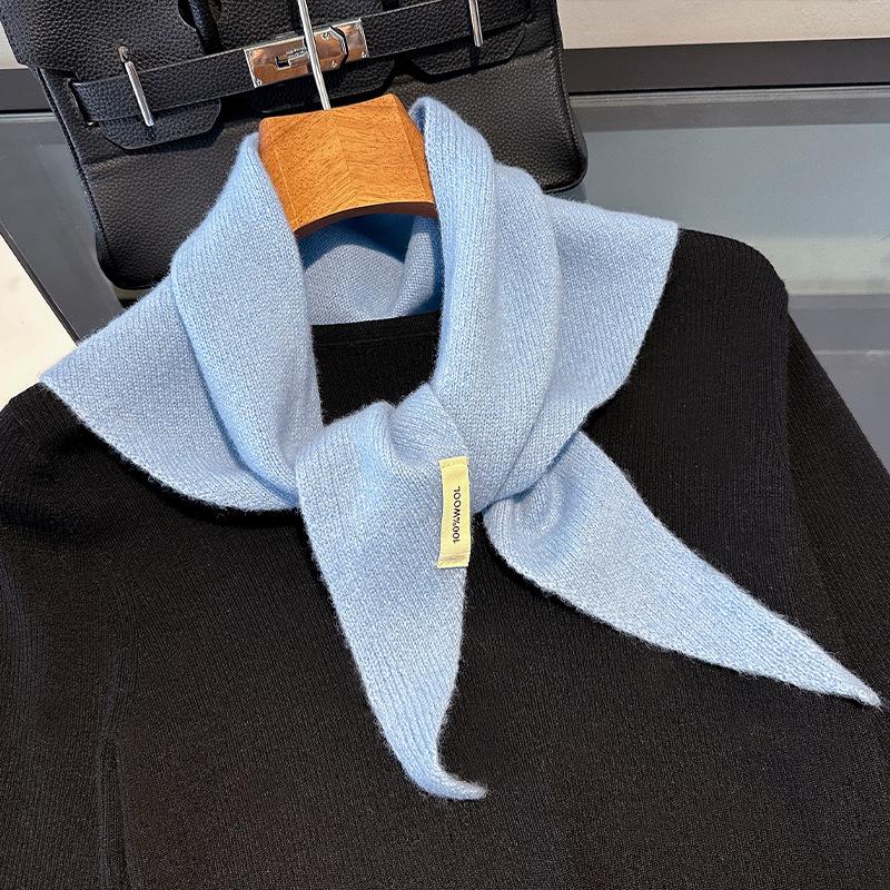 British Korean Triangular Scarf Niche 100% Wool Triangle Scarf Women Head Scarf Knitted Shawl Winter Warm Poncho Echarpe