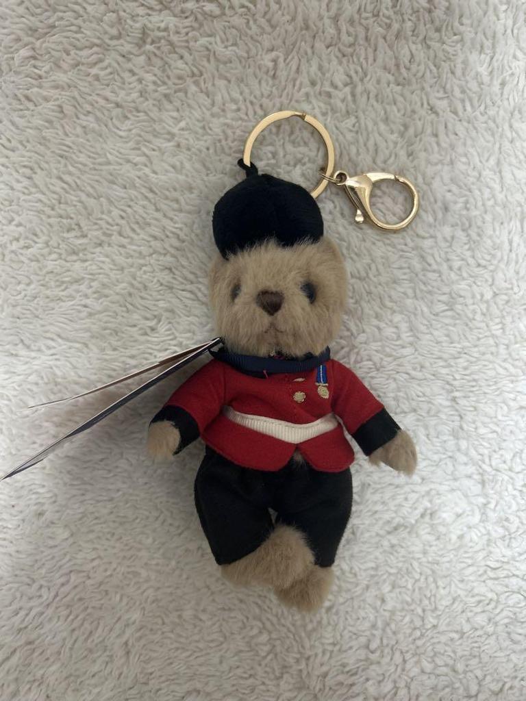 [USED] Harrods Exclusive Guardsman Teddy Bear with tag