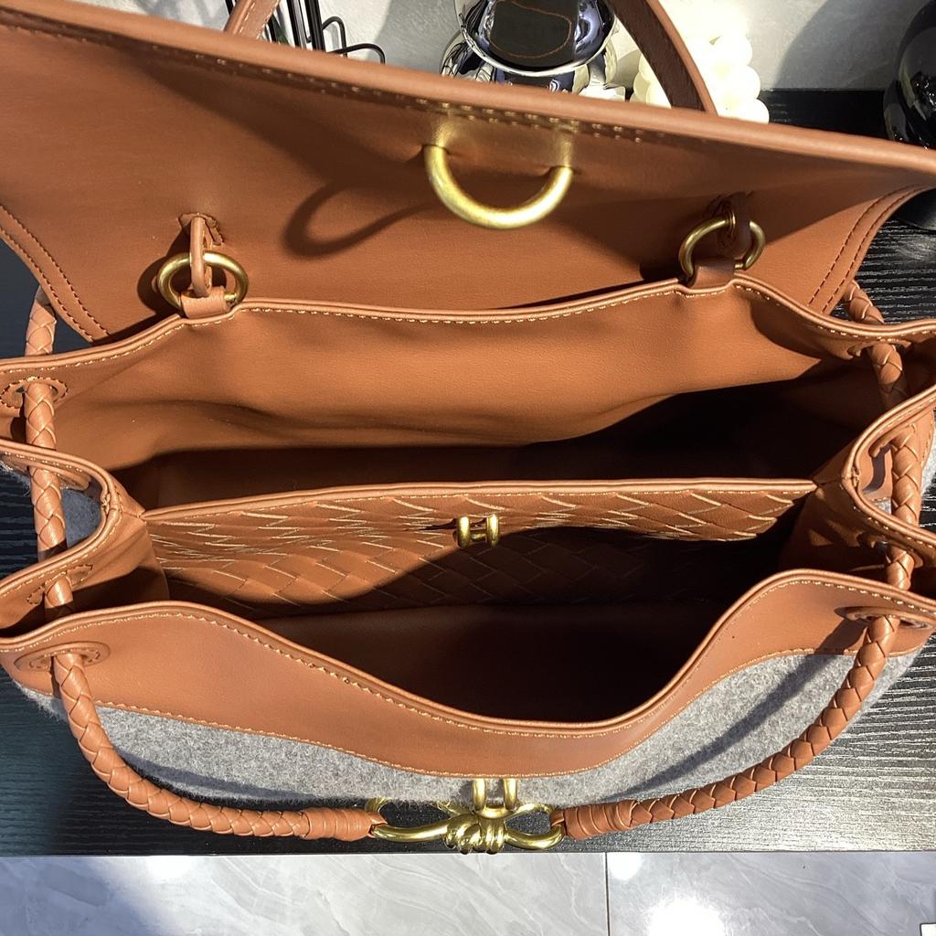 Bolsa de mão de lã de alta qualidade transfronteiriça feminina 2026 nova bolsa tote com fivela de laço bolsa de ombro mensageiro