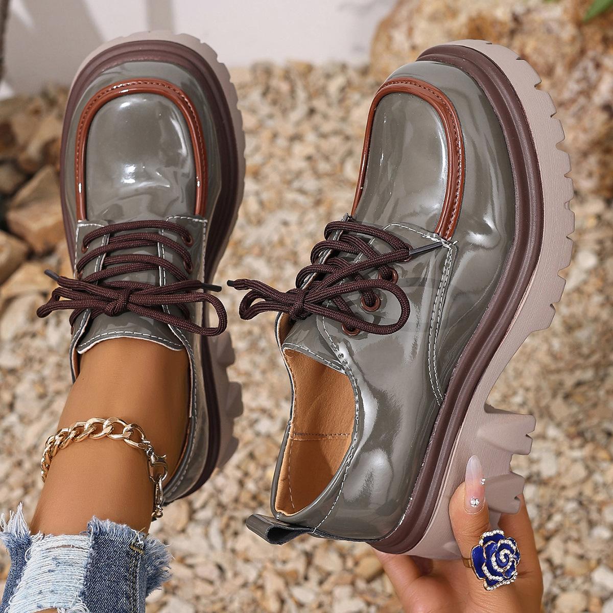 

Большой размер толстая подошва лаковая кожа маленькие кожаные туфли женские круглый носок шнуровка цветная толстый каблук ретро увеличивающие рост лоферы 42 светло-серый