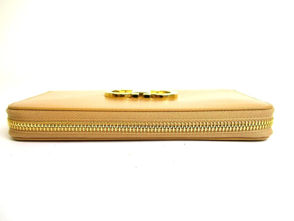 Authentic Salvatore Ferragamo Gancini Light Camel Leather Round Zip Wallet #b134    Open box