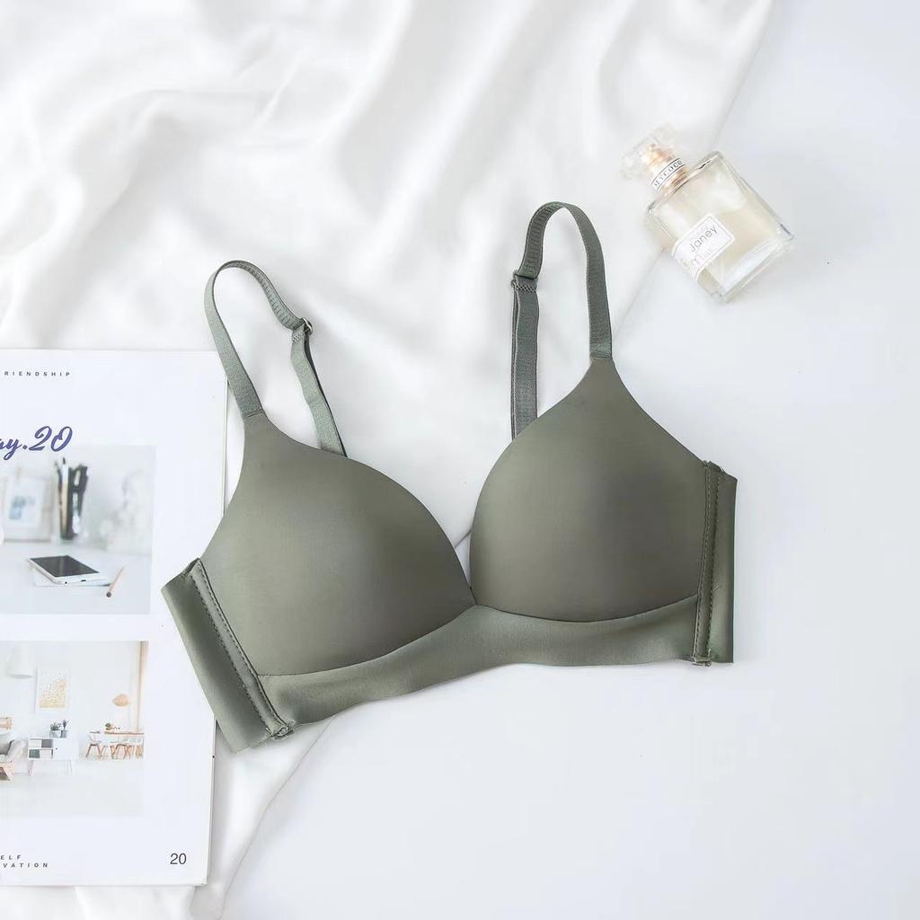 Women's Japanese Style Lightweight Seamless Bra Wireless Minimizing for Large Bust Palm Support Triangle Cup Smooth Surface Underwear