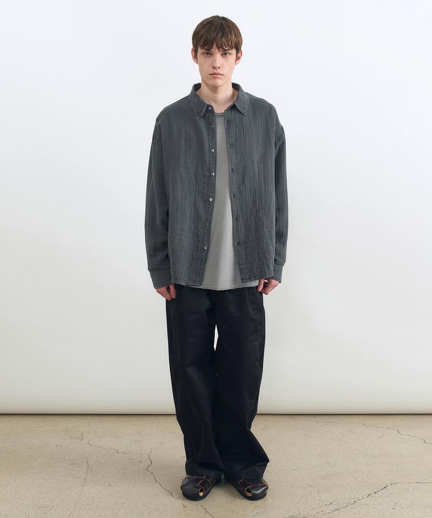 INSILENCE Curved Pleated Chino Black