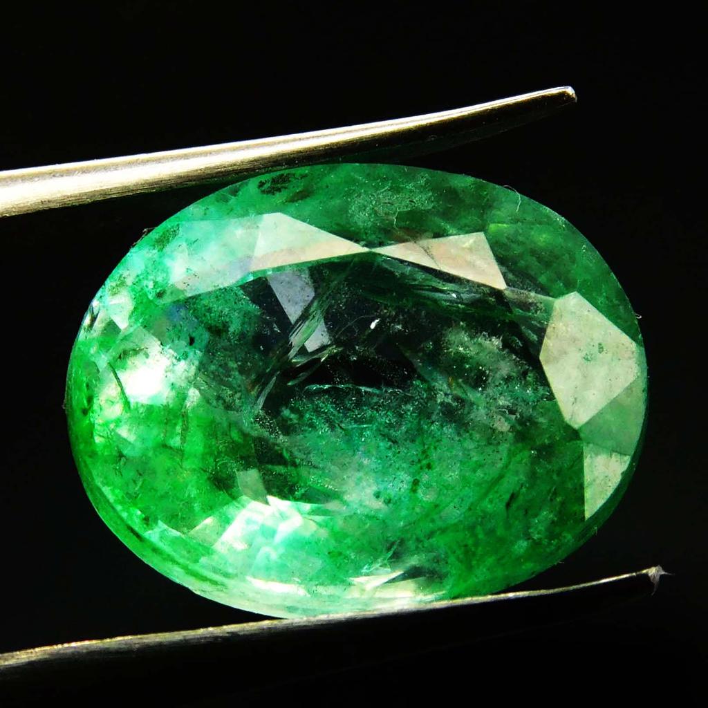 8.24 Ct Green CERTIFIED Loose Gemstone Natural Lovely Colombian Emerald Oval Cut
