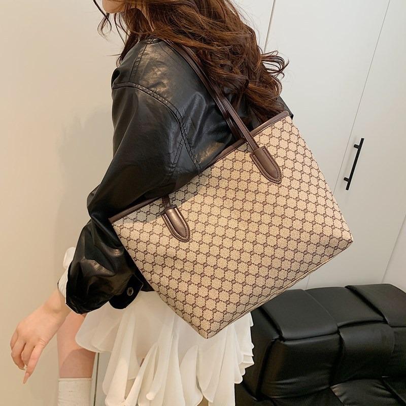 Commuter Large-capacity Retro Women's Bags, New Fashionable Versatile Shoulder Underarm Bags, Premium Tote Bags