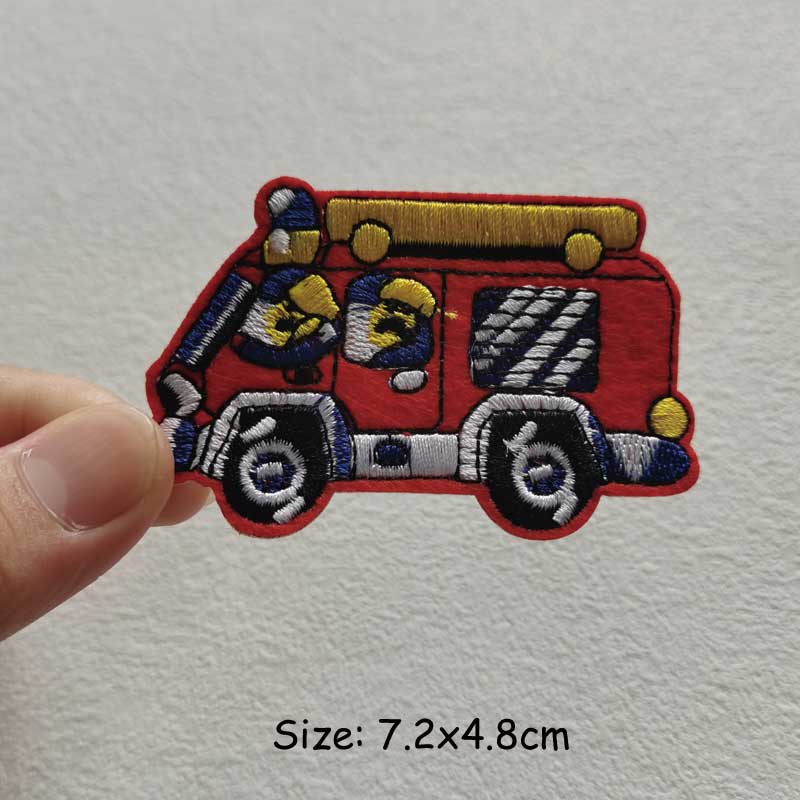 Toppa Ricamata Termoadesiva A Ferro Motivo Vespa 6,3 Cm - Applicazione Su Jeans, Giacca, Zaino