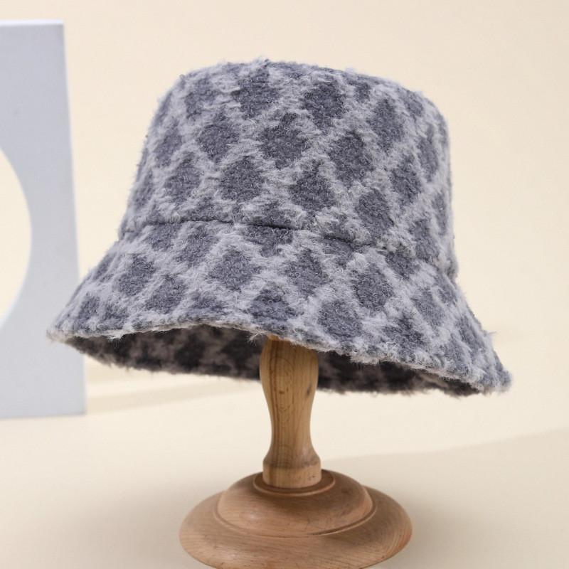 Winter Lady Bucket Hat With Plaid Pattern And Warm Fleece For Outdoor Casual Wear