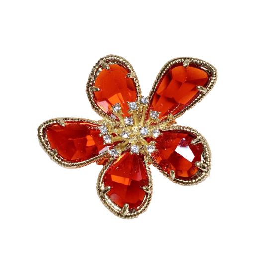 

Женское кольцо с открытием элегантного наряда