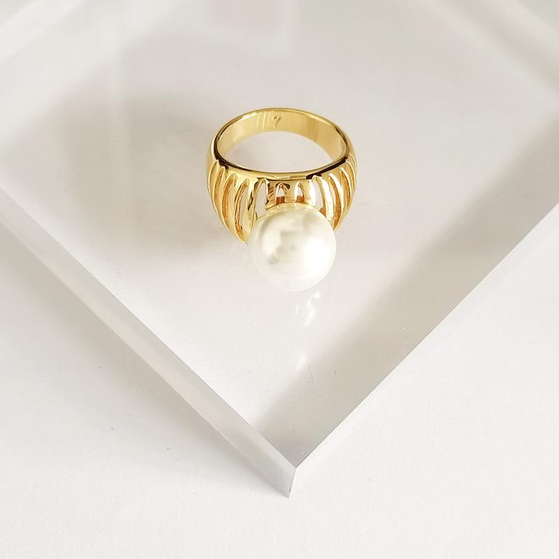 

Кольцо с жемчугом женское ins холодный ветер ретро барокко металл простое темпераментное указательное кольцо 2025 новое No. 6 золотой