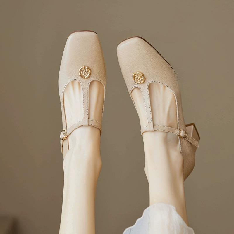 Fashion Solid Color Simple Lady Mary Jane Low-cut Shoes Spring and Summer French Camellia Metal Decoration Retro Square High Heels.