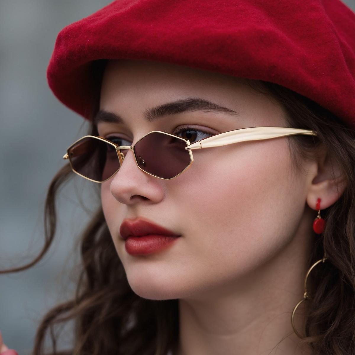 Attractive Glasses Women's Popular Y2k Metal Hexagon Sunglasses For Men Luxury Brand Designer Sun Glasses Steampunk Vintage Small Frame Shades Uv400