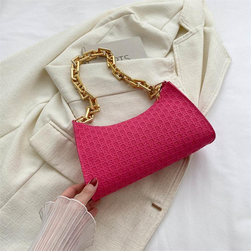 

Stylish Small Underarm Bag Fashionable Chain Strap Handbag With Soft Medium Structure For Everyday Use маджента
