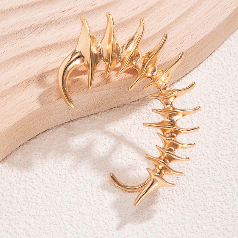 Punk Gothic Silver Color Skeleton Spike Ear Clip for Women Men Hip Hop Metal Thorn Without Piercing Ear Cuff Jewelry Gift