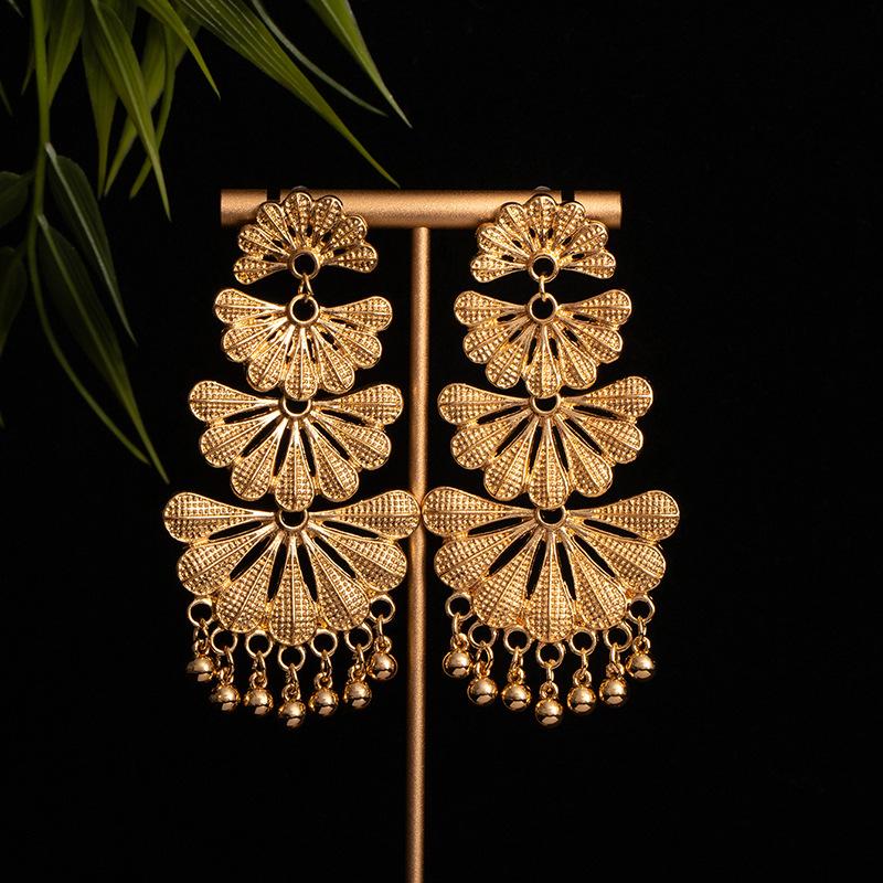 Ethnische Stil Metall Blume Perlen Ohrringe Damen Mehrschichtig Fransen Lang Übertrieben Ohrringe Elegant Mode Party Ohrringe