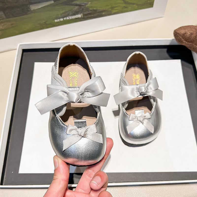 Dress Versatile Princess Single Shoes 2025 New Comfortable Leather Soft Sole Toddler Shoe Princess Party Shoes with Cute Bow