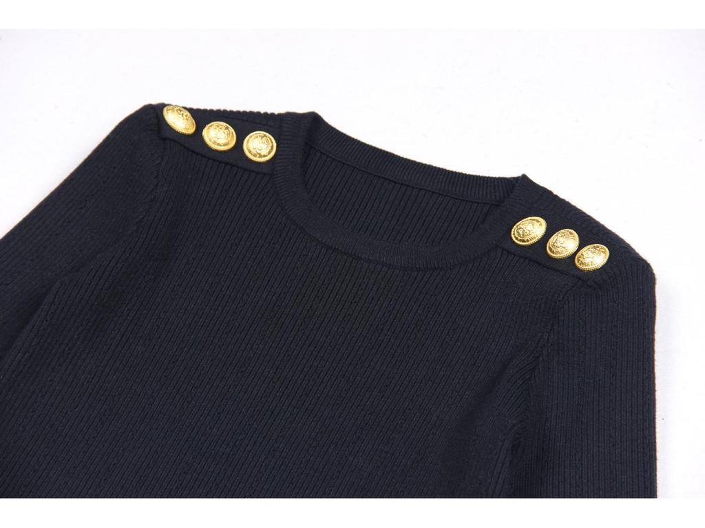 In Stock: 2025 Classic Black Round Neck Wool-Blend Women's Sweater for Spring & Autumn