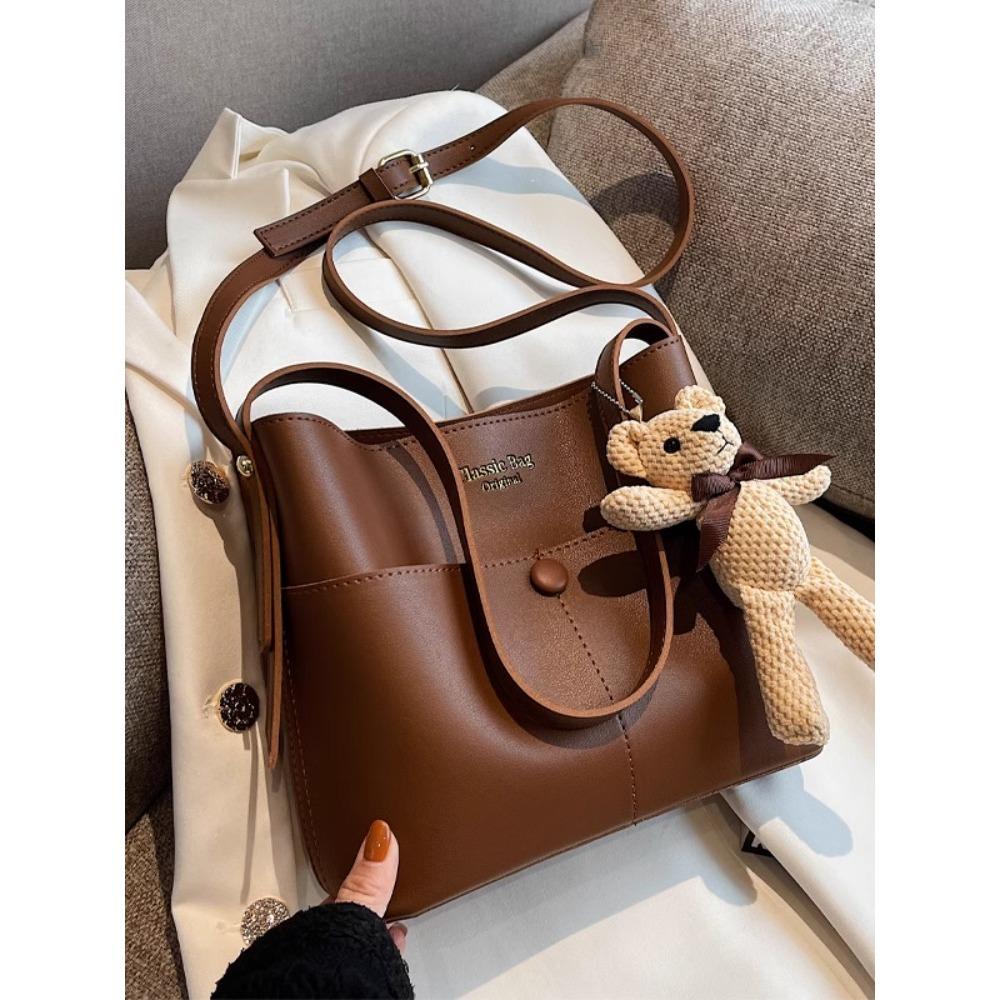 Large-capacity Commuter Underarm Bag Women's 2025 New Spring Retro Niche Shoulder Bag Versatile Fashion Bucket Bag