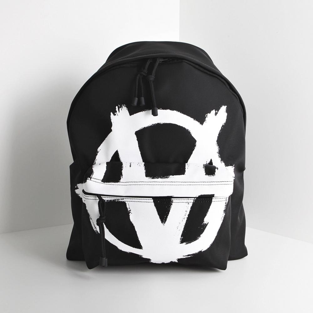 

Рюкзак Vetements Anarchy Черный Белый UA52BA640W