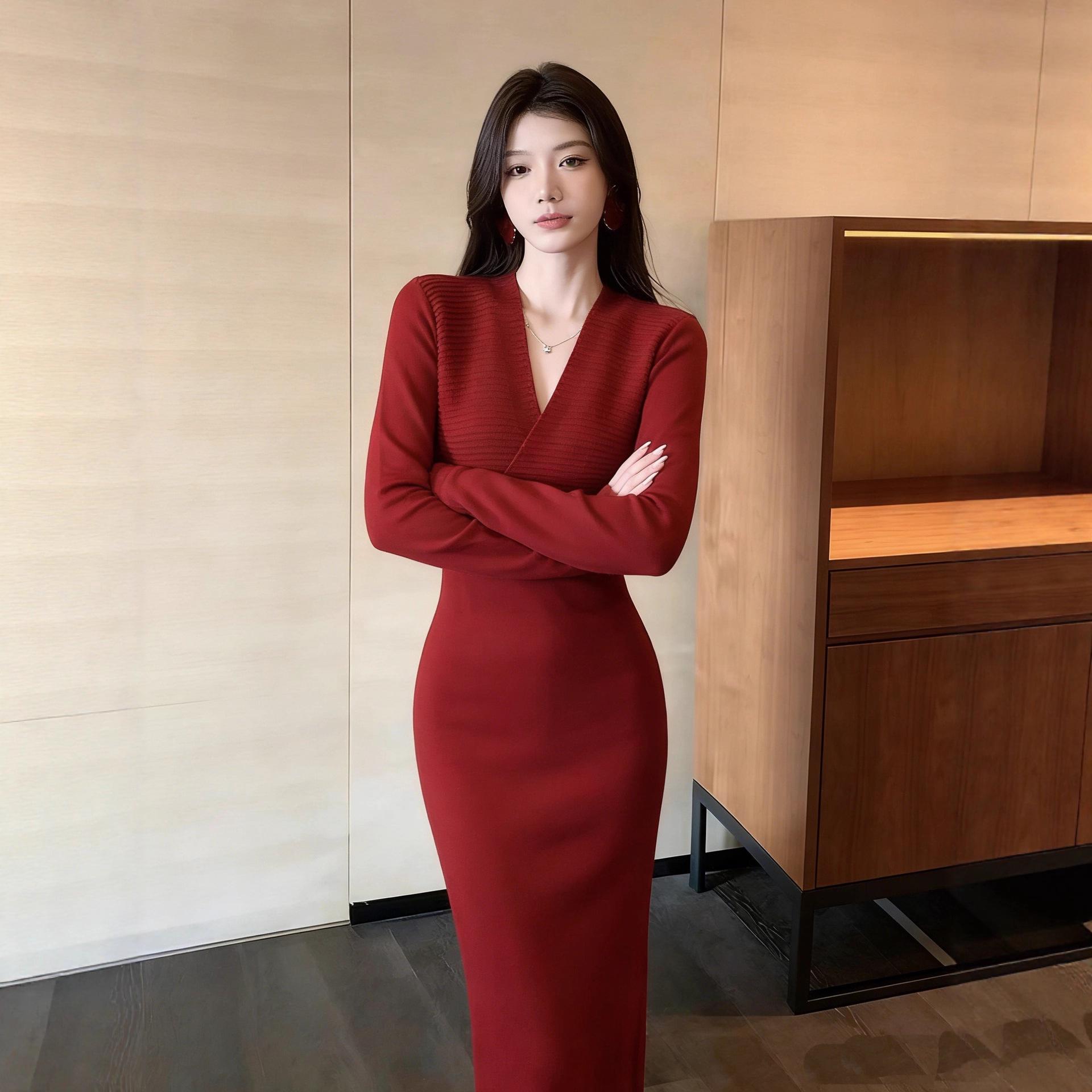 

Elegant Red Knit Dress for Women - 2026 New Year s Edition Small красный