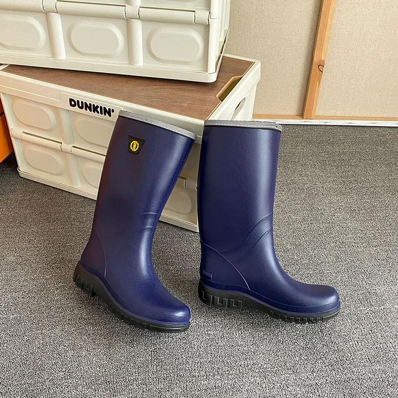 

Четыре сезона мода новые высокие резиновые сапоги унисекс для отдыха на открытом воздухе повседневные водонепроницаемые нескользящие рабочие резиновые сапоги плюс размер 39-45 резиновые сапоги 39