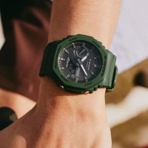 Casio Oak G-SHOCK G-Shock Smartphone Link Casio CASIO Limited Solar Ana-Digi Watch Green Black GA-B2100-3A Overseas Model