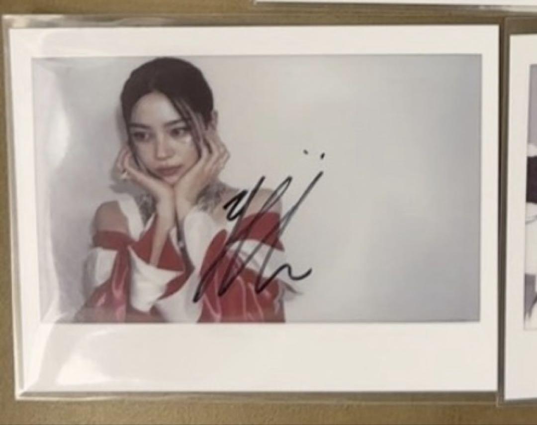 

[USED] Hand-signed ITZY Ryujin KMD Target US Exclusive Trading Card