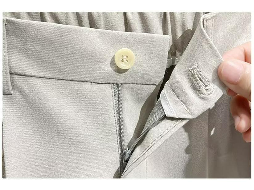 Schwarze Herren Freizeithose mit geradem Bein - Trendig, vielseitig kombinierbar, locker geschnitten für Frühling und Herbst