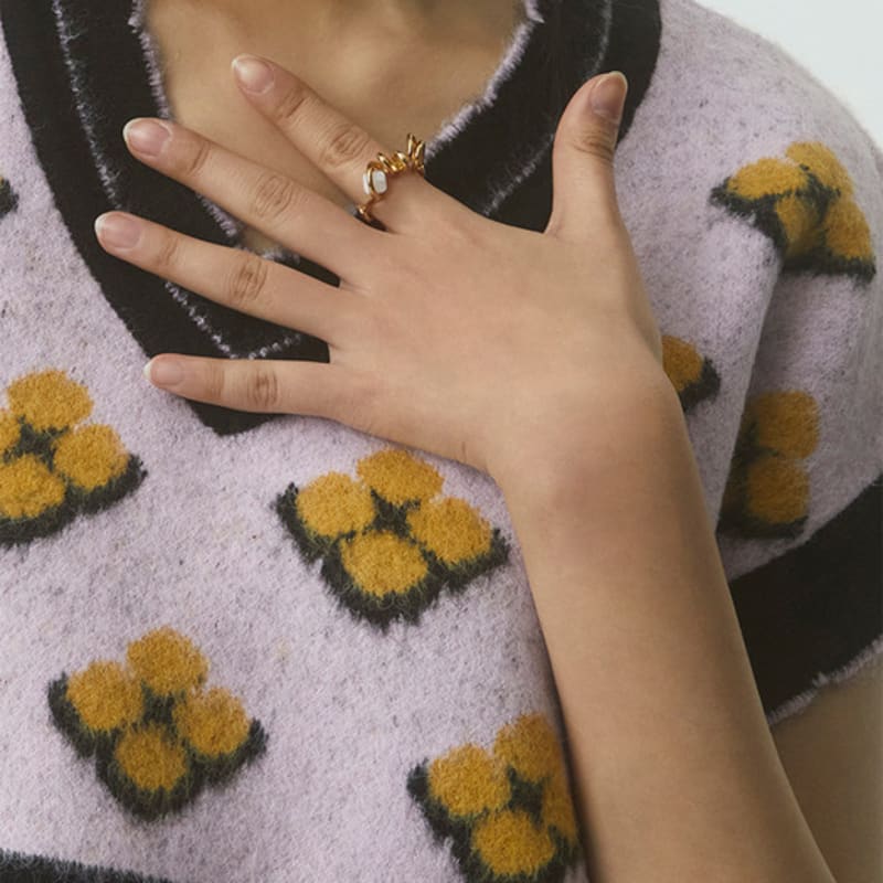 NEUF PIECE CLIMBING PLANT MOONSTONE RING