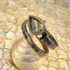 Damen Armbanduhr mit Tropfenförmigem Kopf und Schlangenförmigem Armband