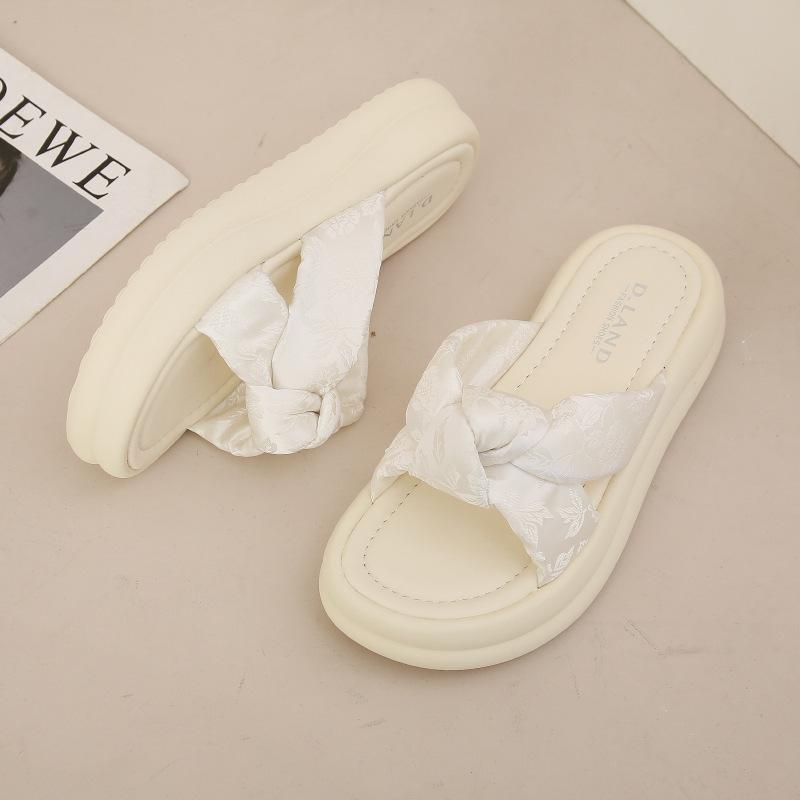 National Style Cool Slippers Female Summer Wear 2025 New Fairy Style with Skirt Thick-soled Roman Sandals Fashion One-word Drag