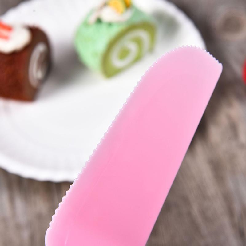 

10/50Pcs Pizza Cutter Plastic Cake Knife Pie Cutter For Cheese Dessert Cutlery Bakeware Cake Spatula Tool Wedding Cake Slicer