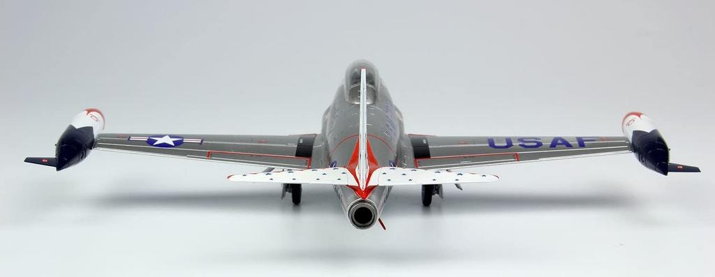 PLATZ US Air Force Trainer Shooting Star Thunderbirds Plastic Model 1/72 T-33A AC-52
