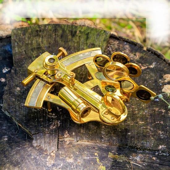 

Handmade Brass Sextant 10.16 cm Polished Nautical Maritime Decor Christmas New Year Wedding Anniversary Gift for Her Him
