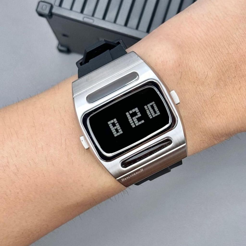 BENLYDESIGN Unique Metal Watch, Men's Digital Watch, Stainless Steel Cool Watch, Silver, Retro, Modern, Silver, Retro