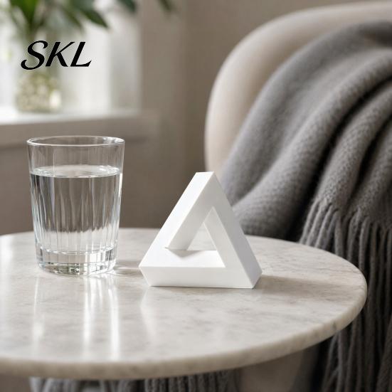 Abstract Triangle Art Sculpture, 3D Printed Optical Illusion Figurine, Minimalist Geometric Desktop Decoration for Living Room, Office, Shelf, Coffee