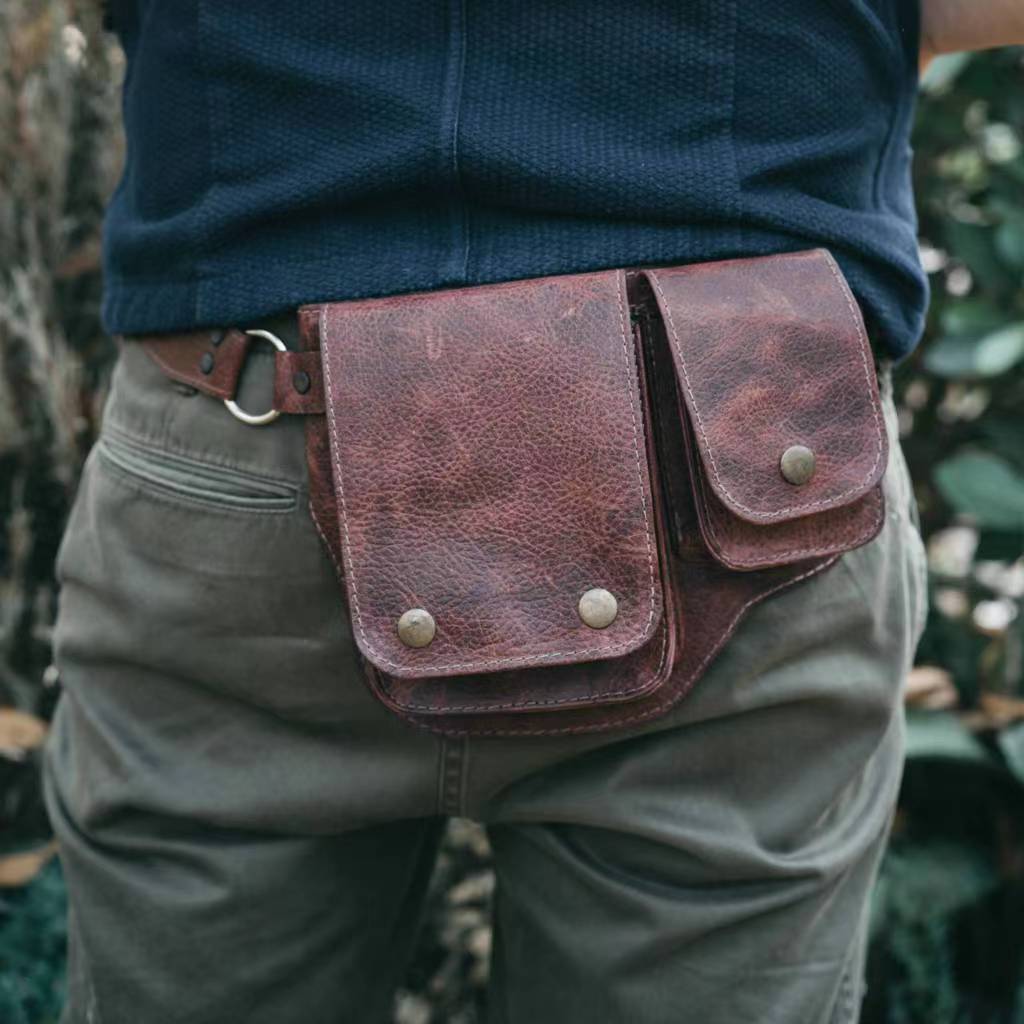 Medieval Viking Vintage Leather Outdoor Fanny Pack Belt Halloween Cosplay Costume Dress Up Props