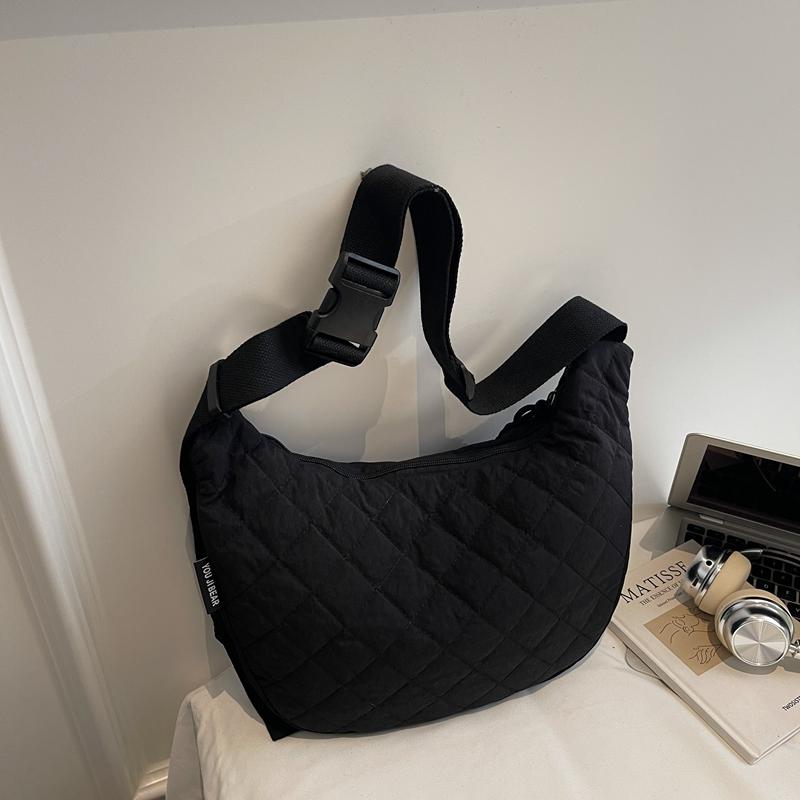 Large Capacity Commuter Shoulder Bag Women's Rhombic Lightweight Crossbody Bag