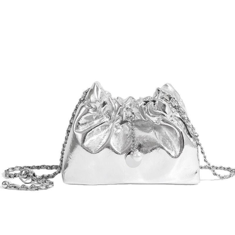 New Women's Bag Niche Light Luxury Wrinkled Cloud Bag Chain Crossbody Bag Fashion Versatile Shoulder Bucket Bag