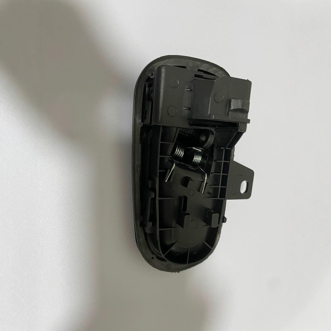 

Interior Door Handle for Suzuki 1992-1995 Models (Right/Left), Part 83150-66E00-5ES Left Side