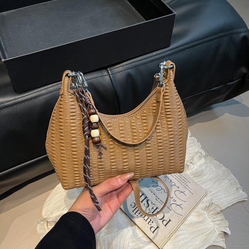 

Fashion single shoulder popular solid color bag women s 2025 autumn and winter new trend simple messenger commuter dumpling bag хакі