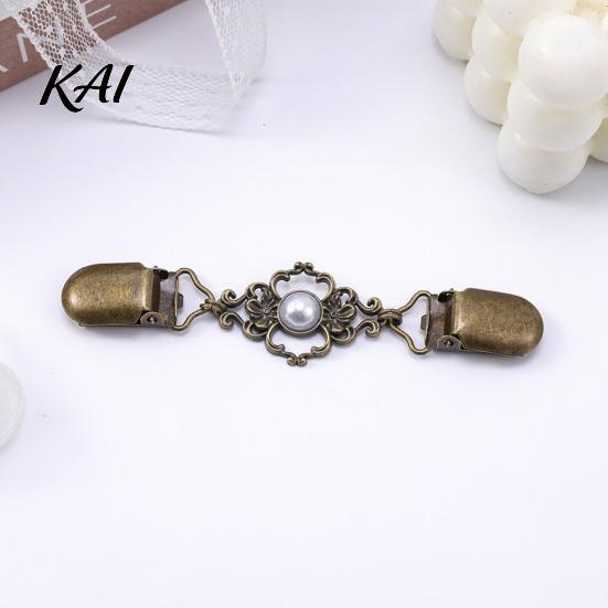 Dress Waist Tightener Vintage Faux Pearl Sweater Clip, Hold Cardigan Together, Cincher Clip Retro Metal Clasp for Shawl Cloak, Decorative Clothing