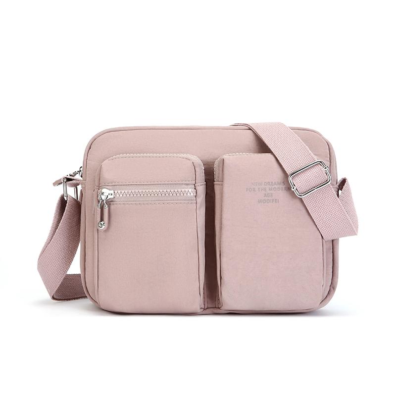 Women's Large Capacity Shoulder Bag Water-repellent Nylon Crossbody Bag Outdoor Handbag