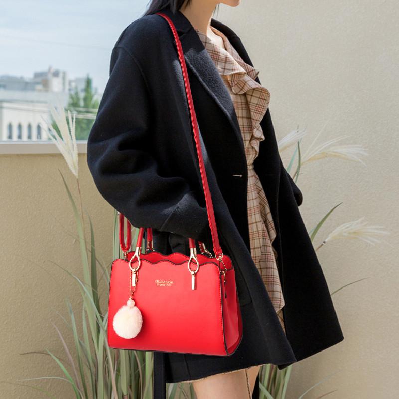 Stylish And Spacious Women's Tote Bag For 2023 Trends