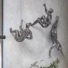 European Vintage Resin Wall Ornament With Climbing Figurines For Lounge And Dining Areas