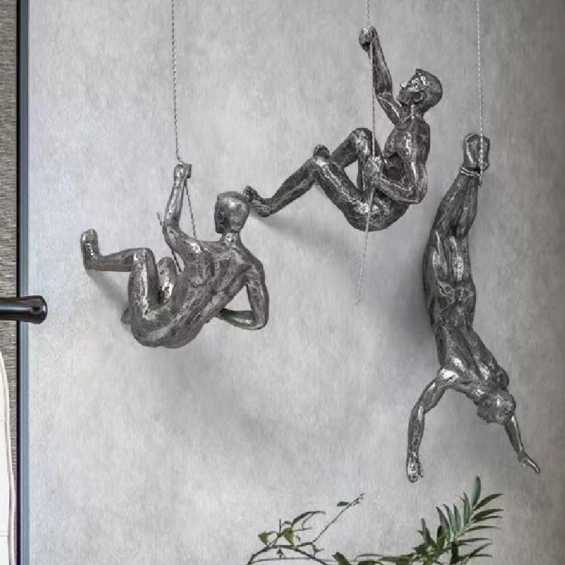 European Vintage Resin Wall Ornament With Climbing Figurines For Lounge And Dining Areas