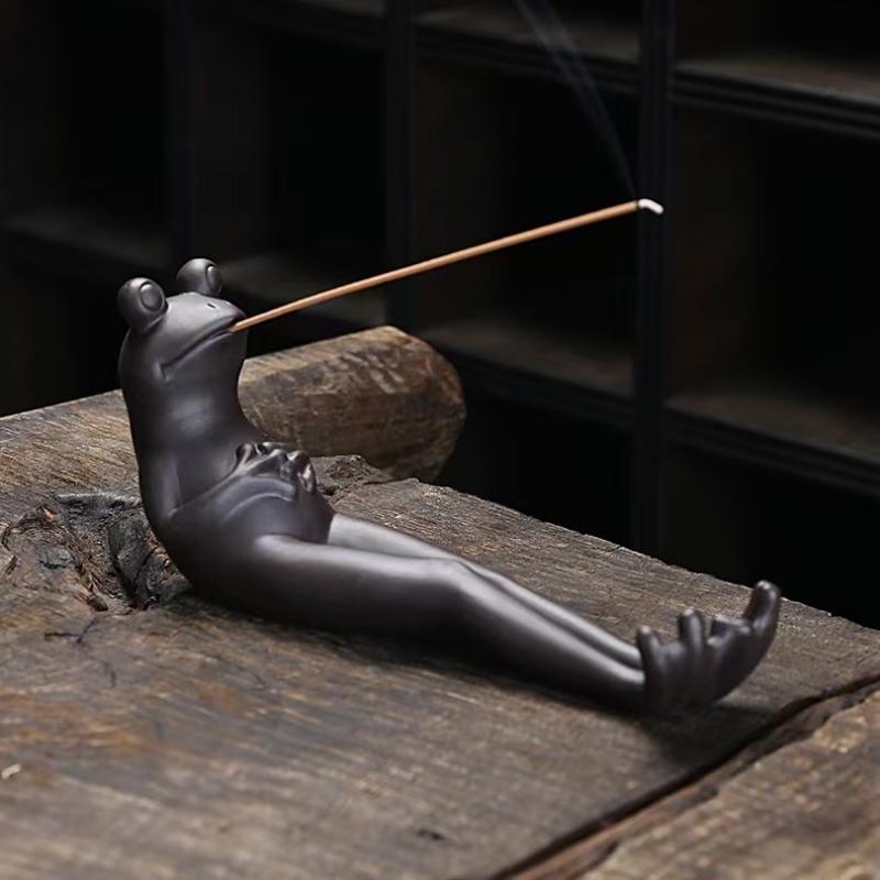 Funny Leisure Frog Incense Stick Resin Zen Incense Burner Feng Shui Figurine Buddhist Palm Ornament Crafts Home Decor